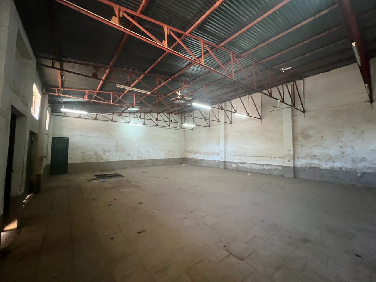 Entrepôt à Louer – Quartier Industriel, Lubumbashi
