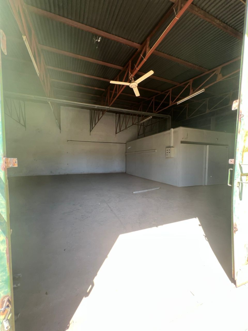 Entrepôt à Louer – Quartier Industriel, Lubumbashi