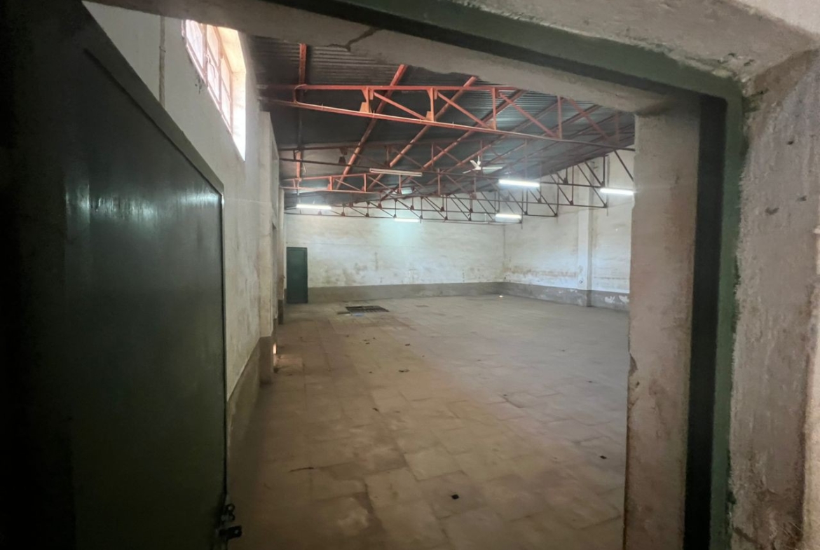 Entrepôt à Louer – Quartier Industriel, Lubumbashi