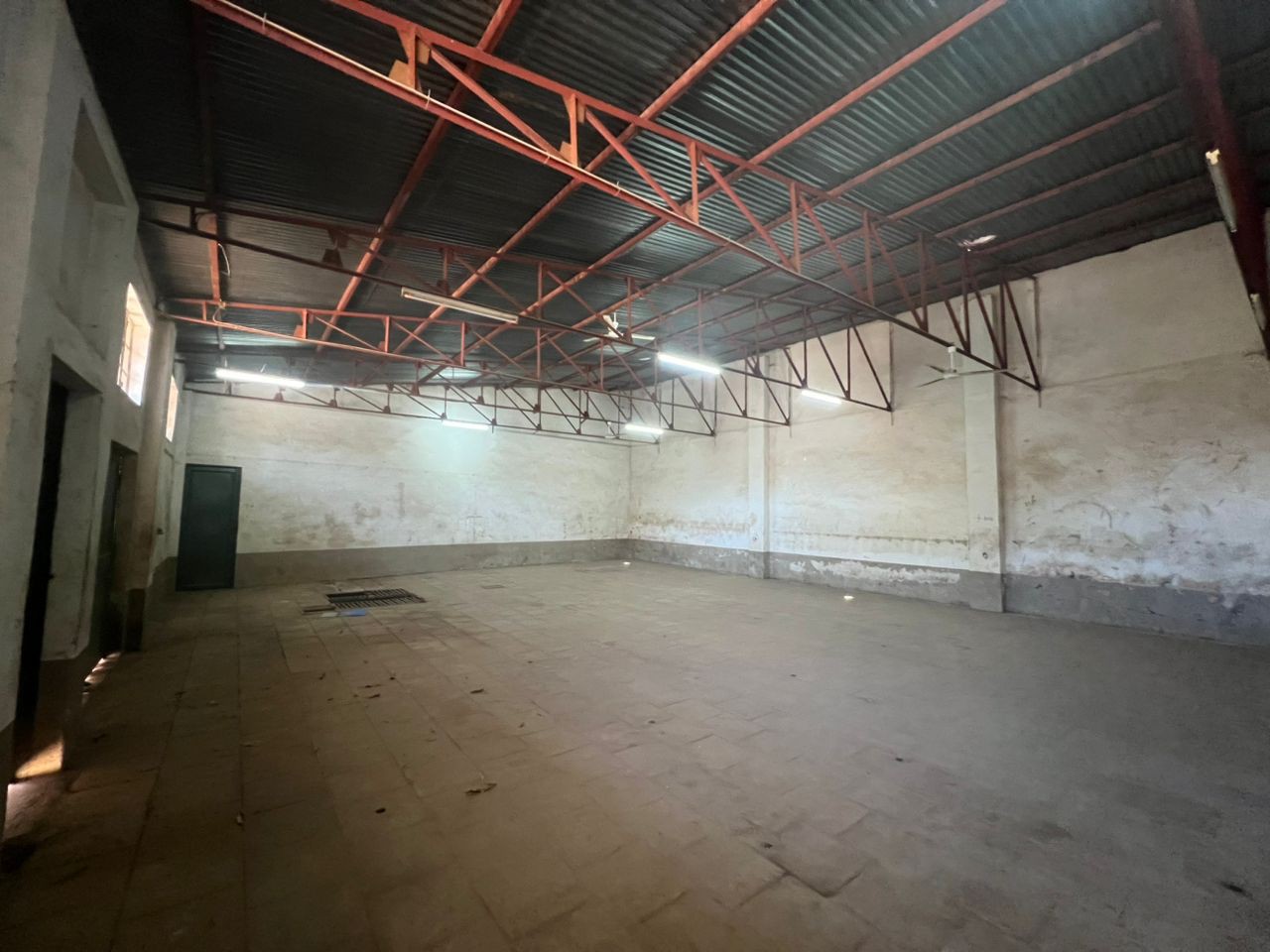 Entrepôt à Louer – Quartier Industriel, Lubumbashi