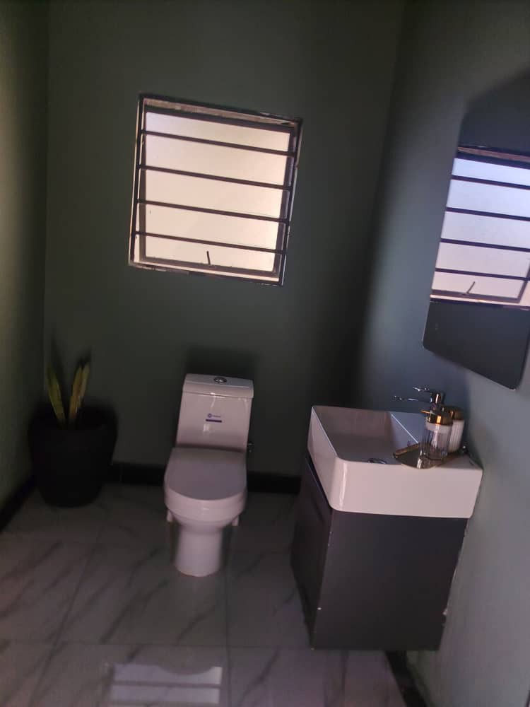 scaled_IMG-20260515-WA0115(3) Maison à Vendre – Golf, Lubumbashi