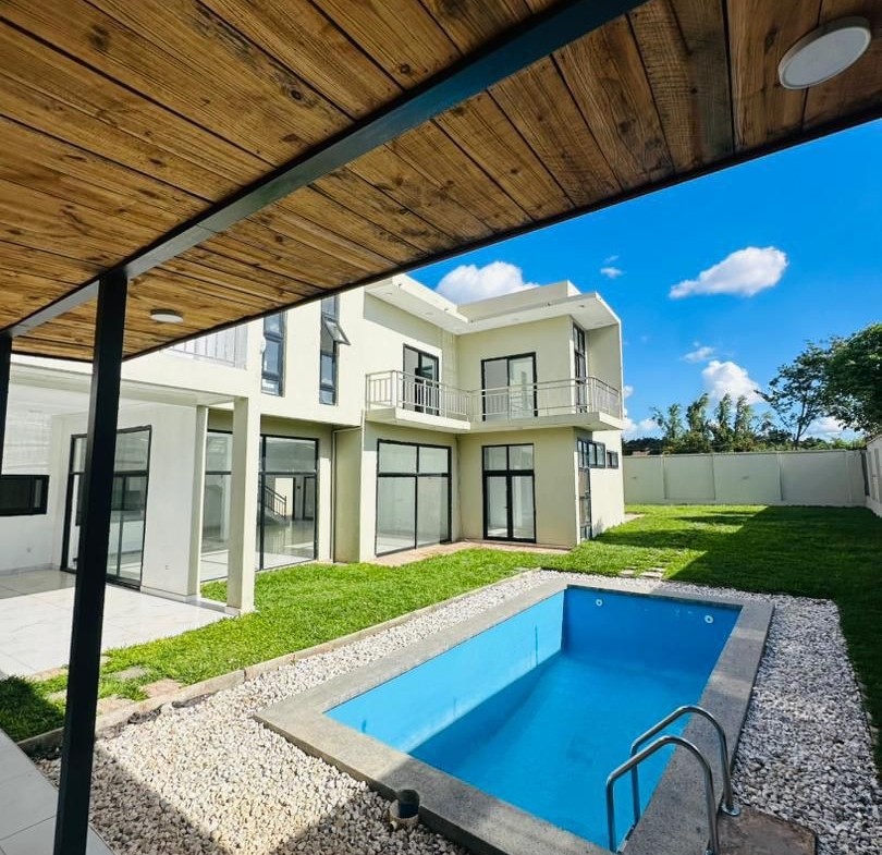 Maison à Vendre – Golf Battant, Lubumbashi