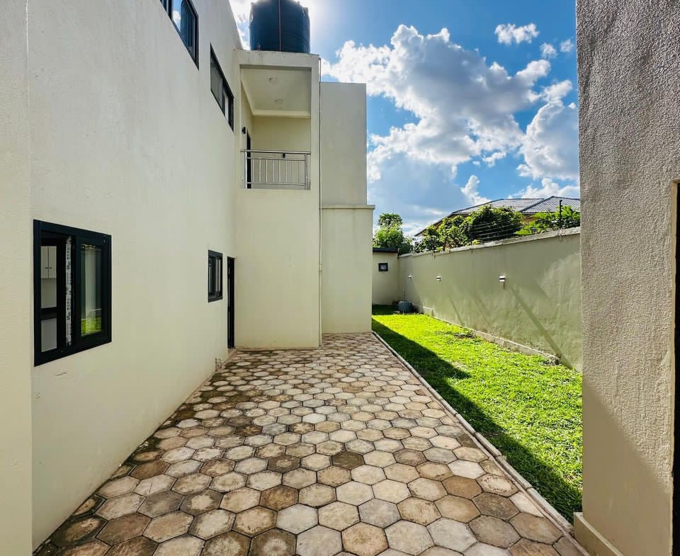 Maison à Vendre – Golf Battant, Lubumbashi