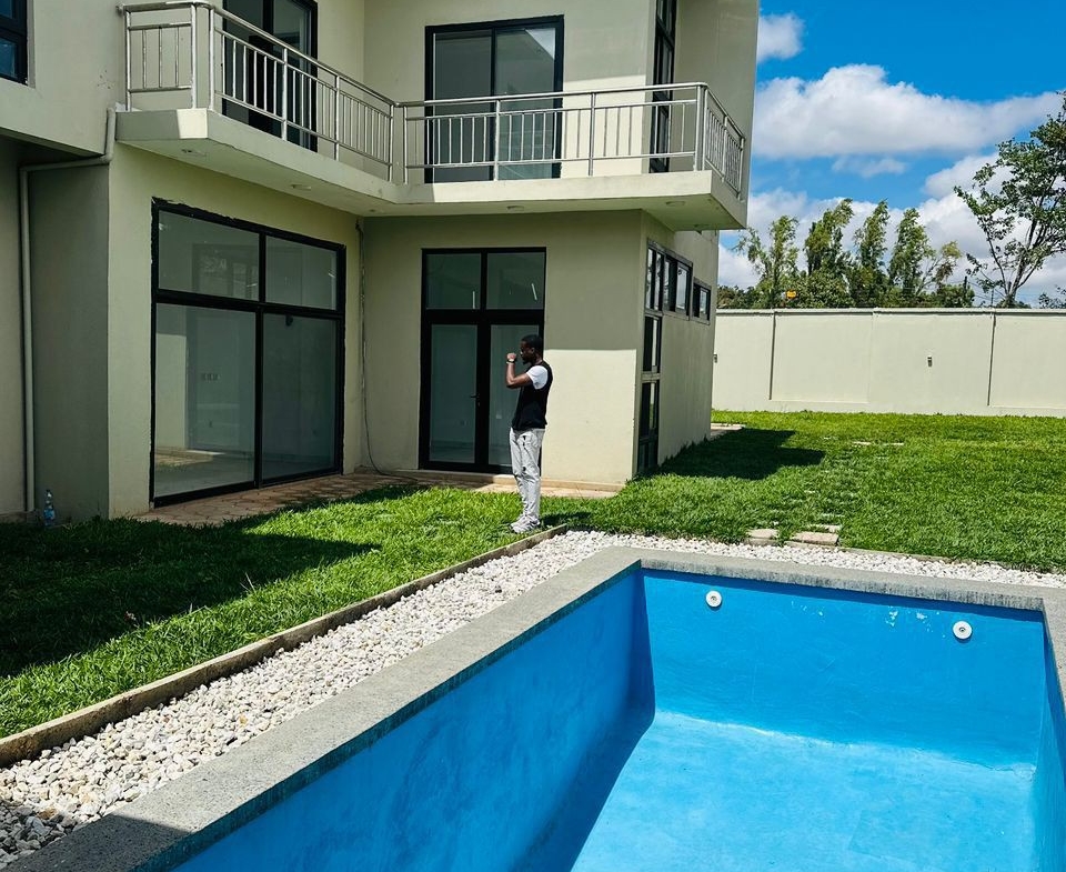 Maison à Vendre – Golf Battant, Lubumbashi