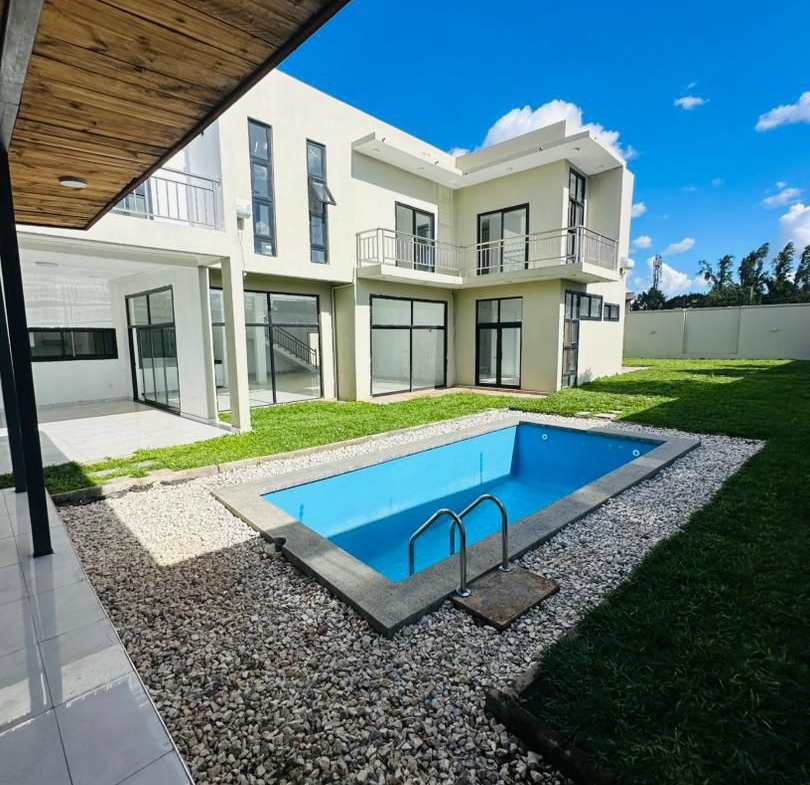 Maison à Vendre – Golf Battant, Lubumbashi