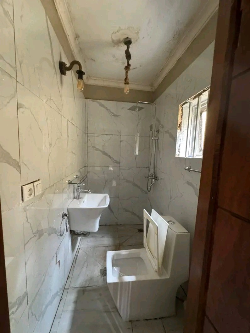 scaled_1000029698 Appartement à Vendre – Golf Malela, Lubumbashi