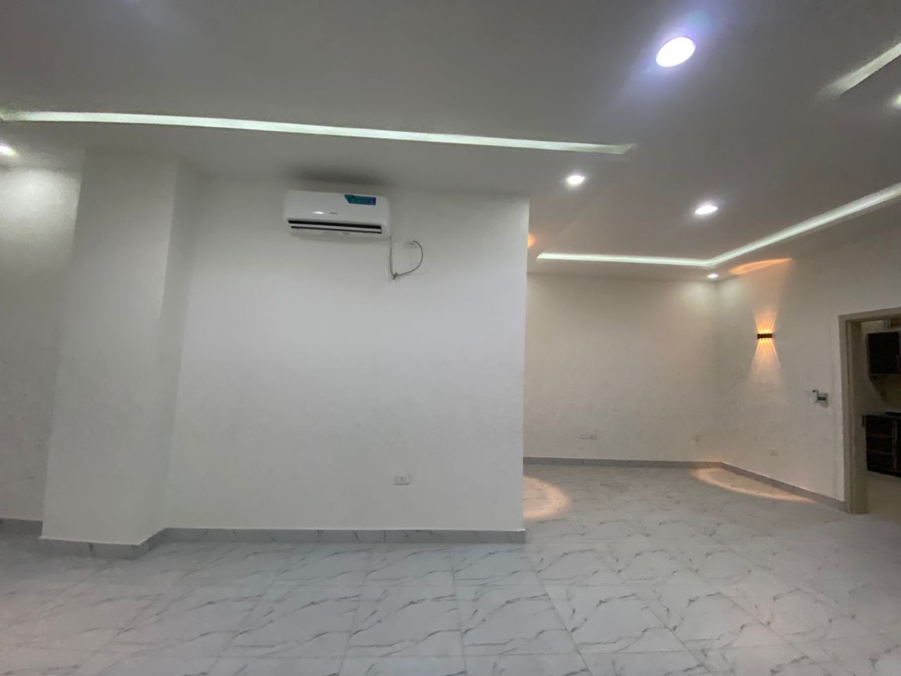 scaled_1000045853 Appartement à Louer – Kintambo, Kinshasa