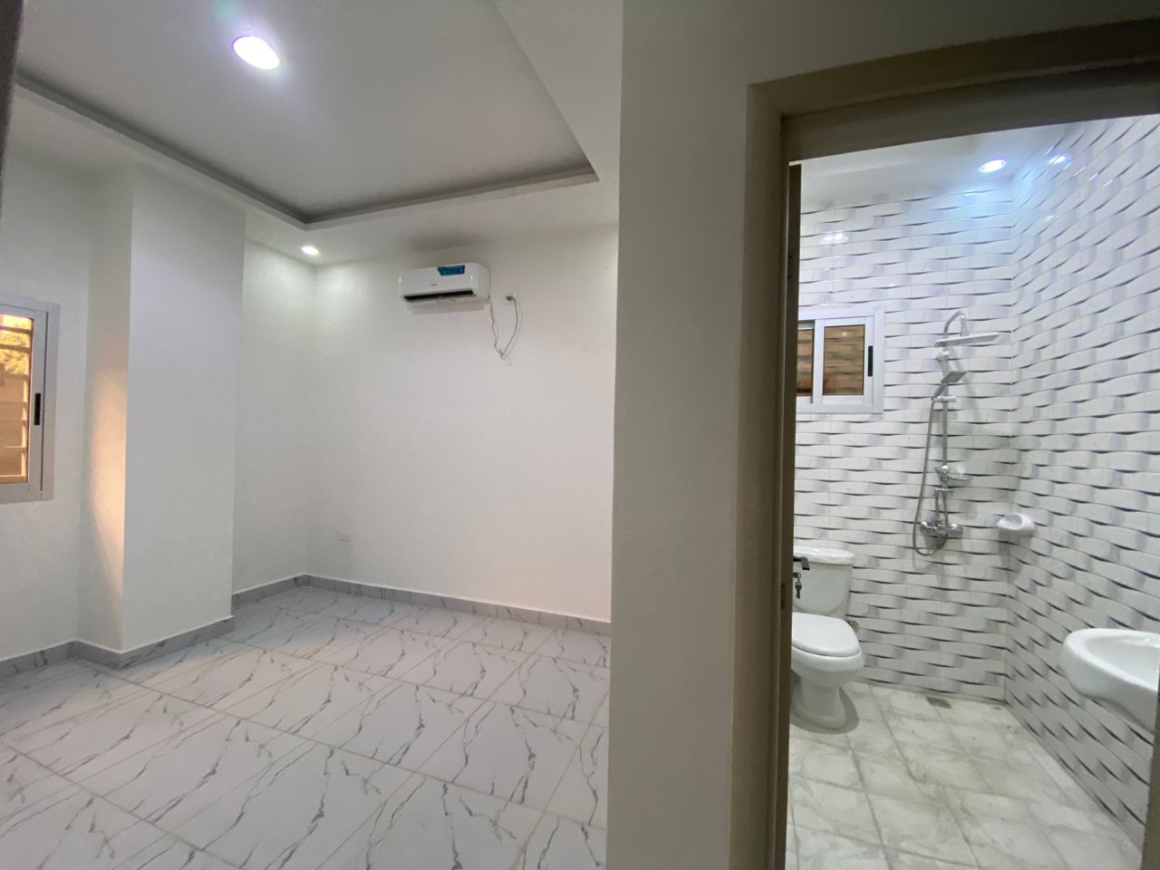 scaled_1000045865 Appartement à Louer – Kintambo, Kinshasa