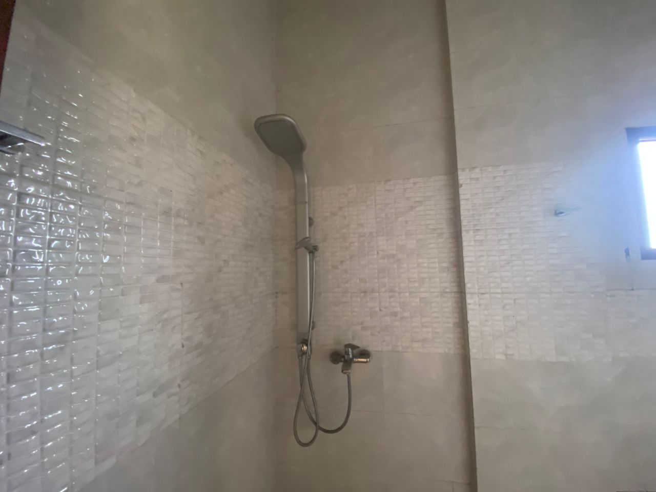 scaled_1000045903 Appartement à Louer – Kintambo, Kinshasa