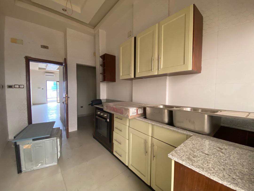 scaled_1000045927 Appartement à Louer – Kintambo, Kinshasa
