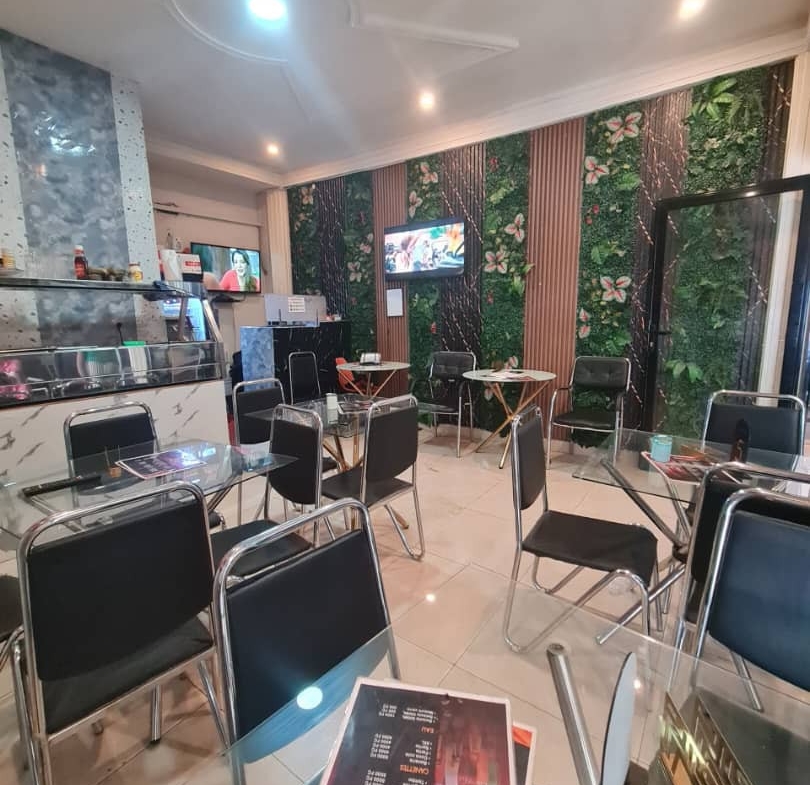 Maison Commerciale à Louer – Ngaliema, Kinshasa