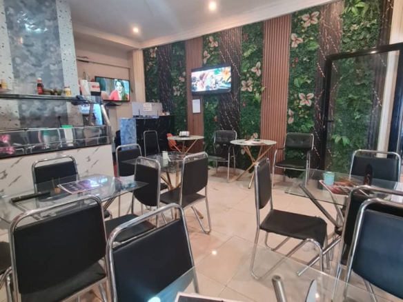 Maison commerciale à louer – ngaliema, kinshasa