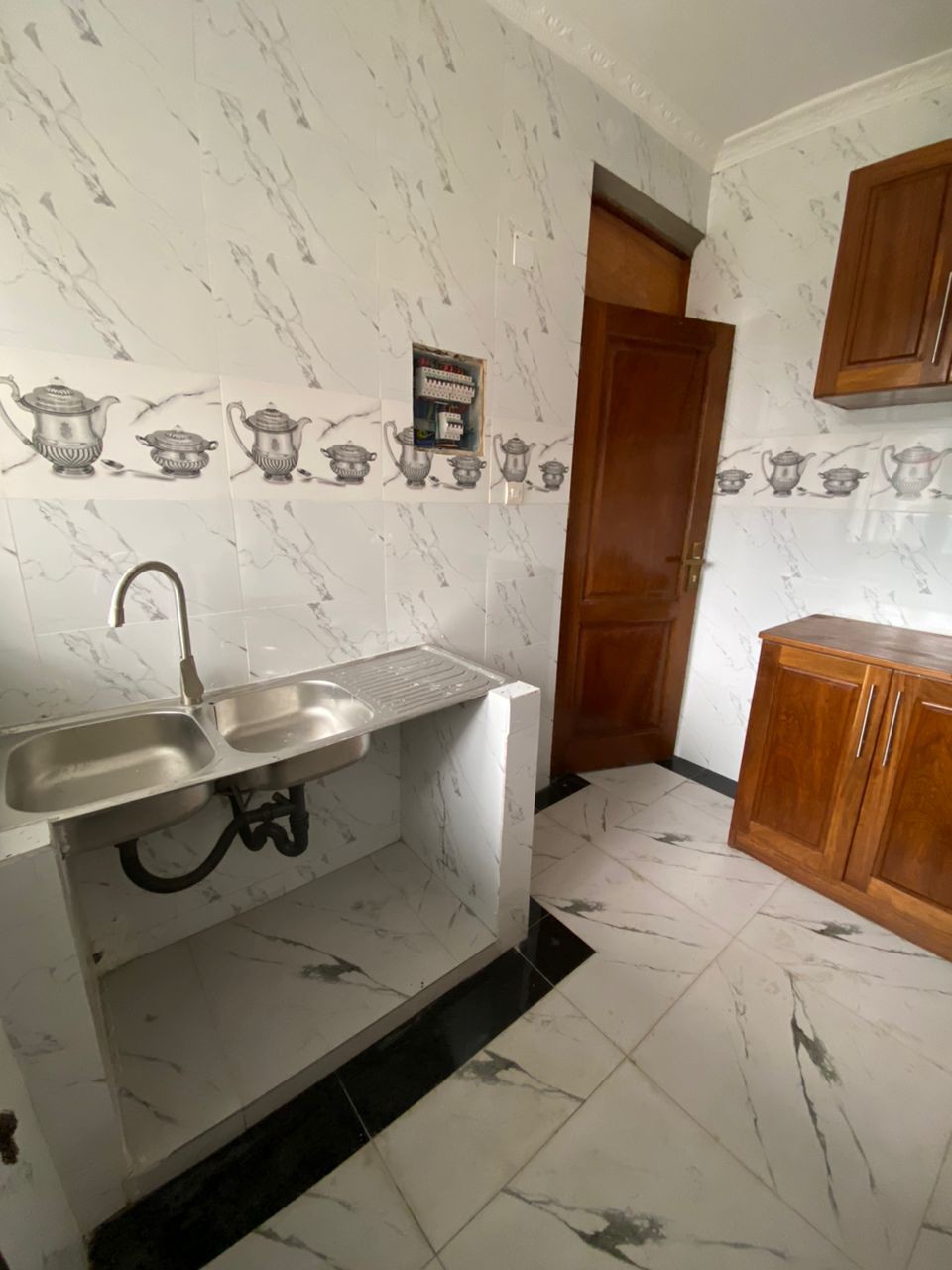 scaled_1000081878 Appartement à Louer – Ngaliema, Kinshasa