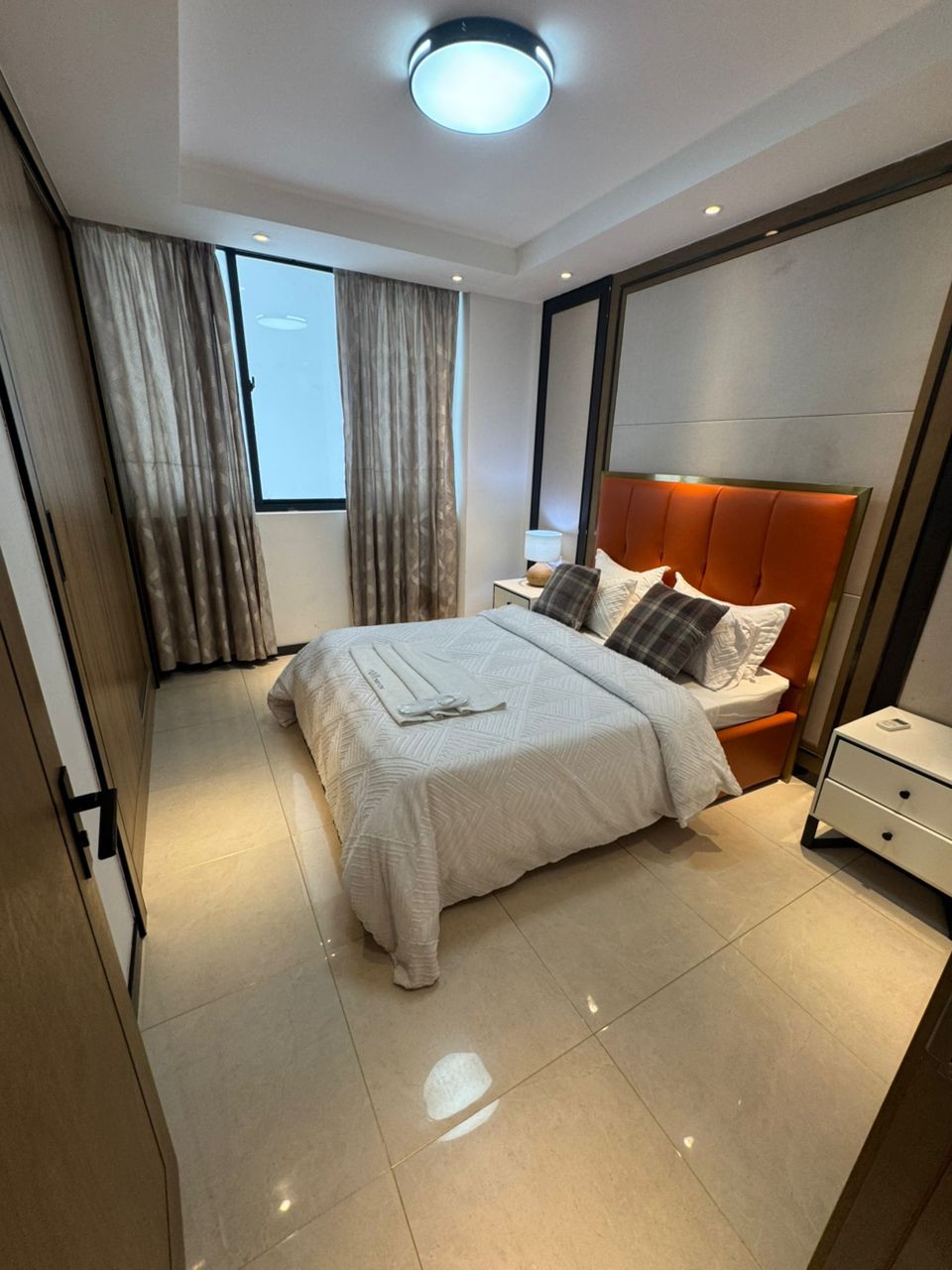 scaled_1000089000 Appartement Meublé à Louer – Gombe, Kinshasa