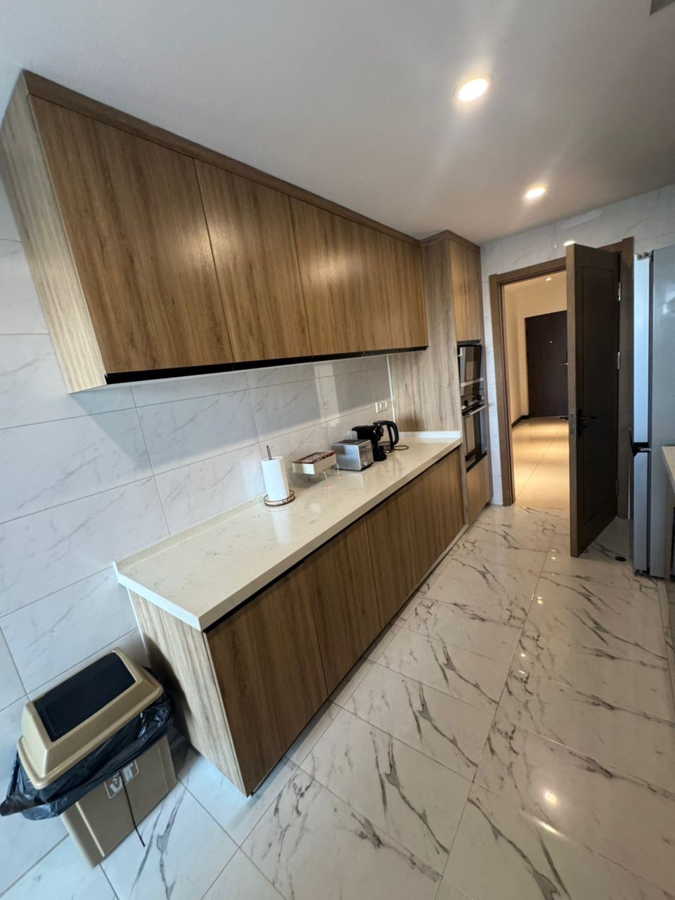 scaled_1000089004 Appartement Meublé à Louer – Gombe, Kinshasa