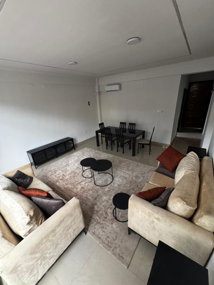 scaled_1000089151 Immeuble à Vendre – Kintambo, Kinshasa