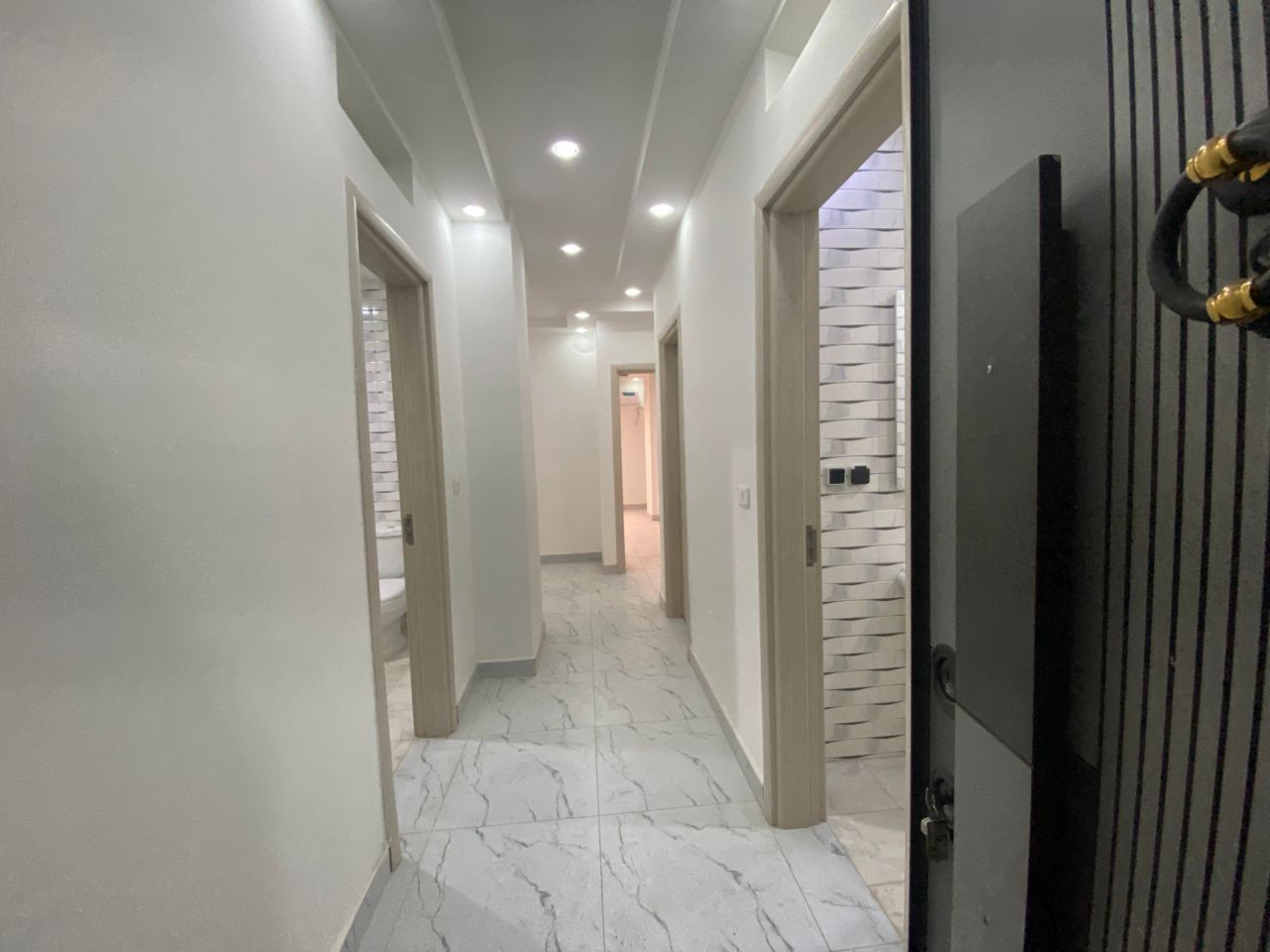 scaled_1000819309 Appartement à Louer – Kintambo, Kinshasa