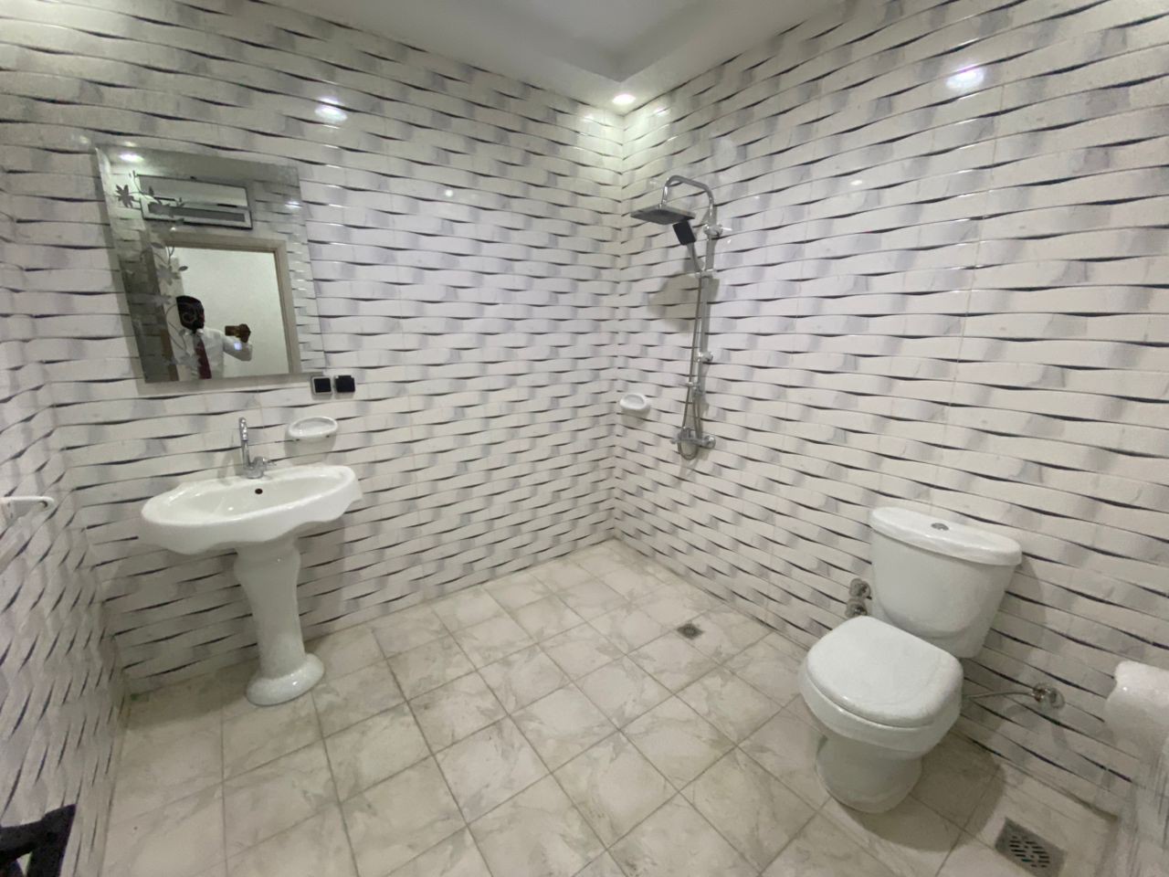 scaled_1000819312 Appartement à Louer – Kintambo, Kinshasa