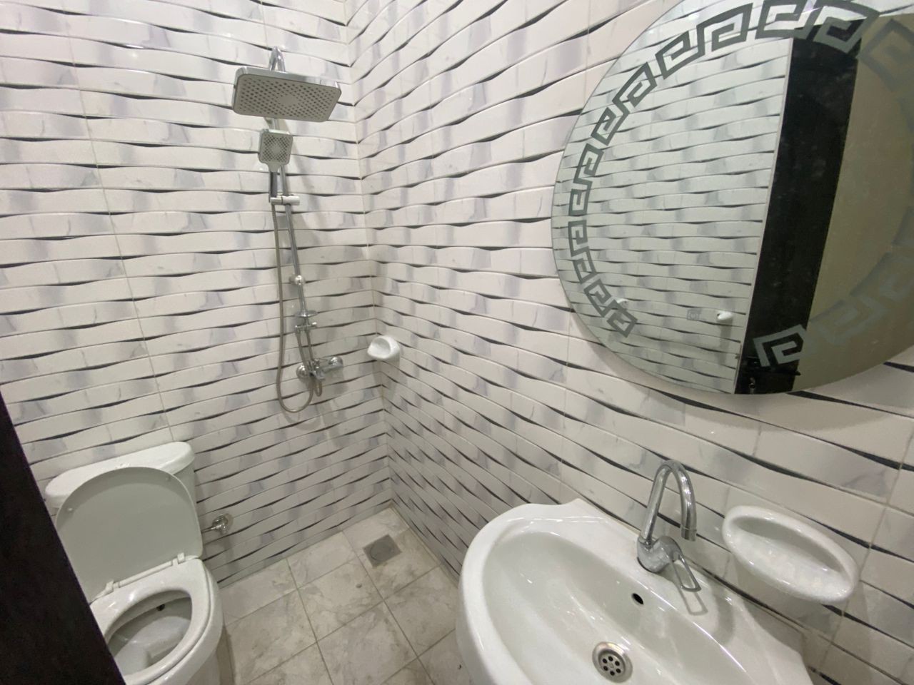 scaled_1000819352 Appartement à Louer – Kintambo, Kinshasa