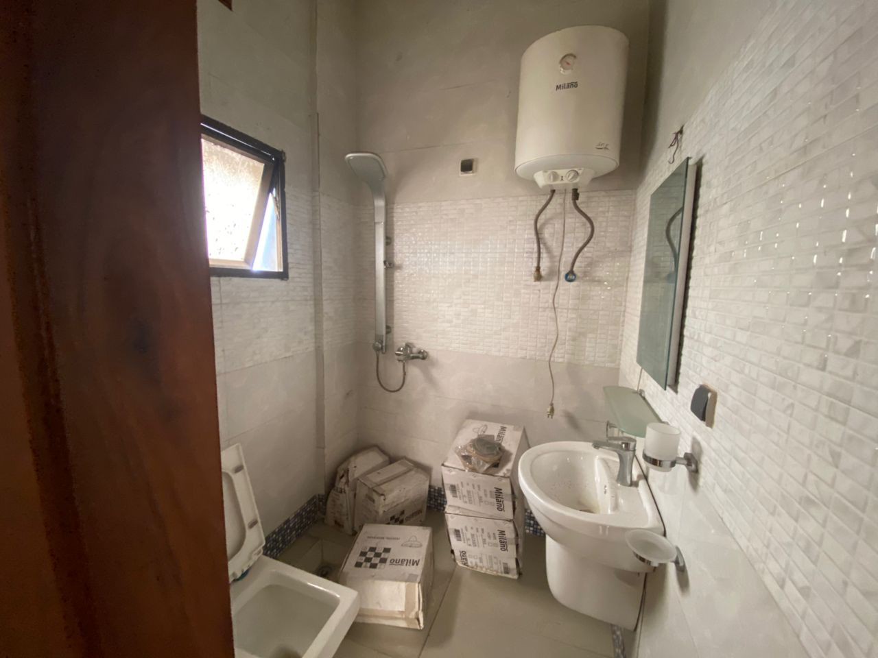 scaled_1000819381 Appartement à Louer – Kintambo, Kinshasa