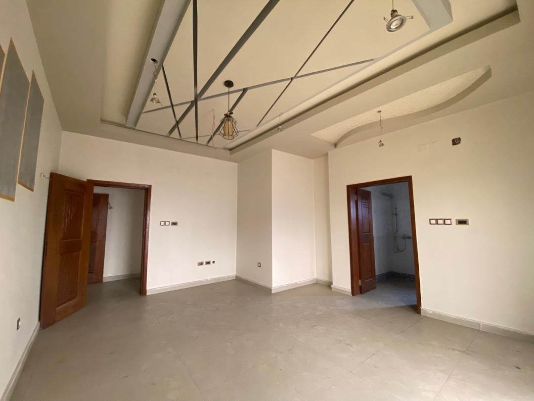 scaled_1000819402 Appartement à Louer – Kintambo, Kinshasa
