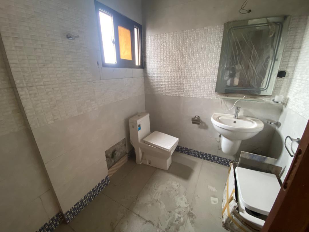 scaled_1000819405 Appartement à Louer – Kintambo, Kinshasa
