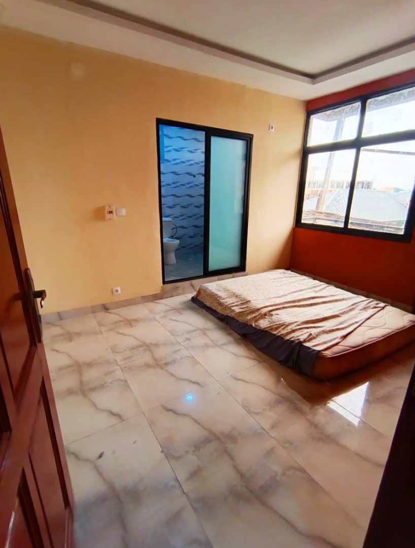 scaled_1000823129 Appartement à Louer – Kintambo, Kinshasa