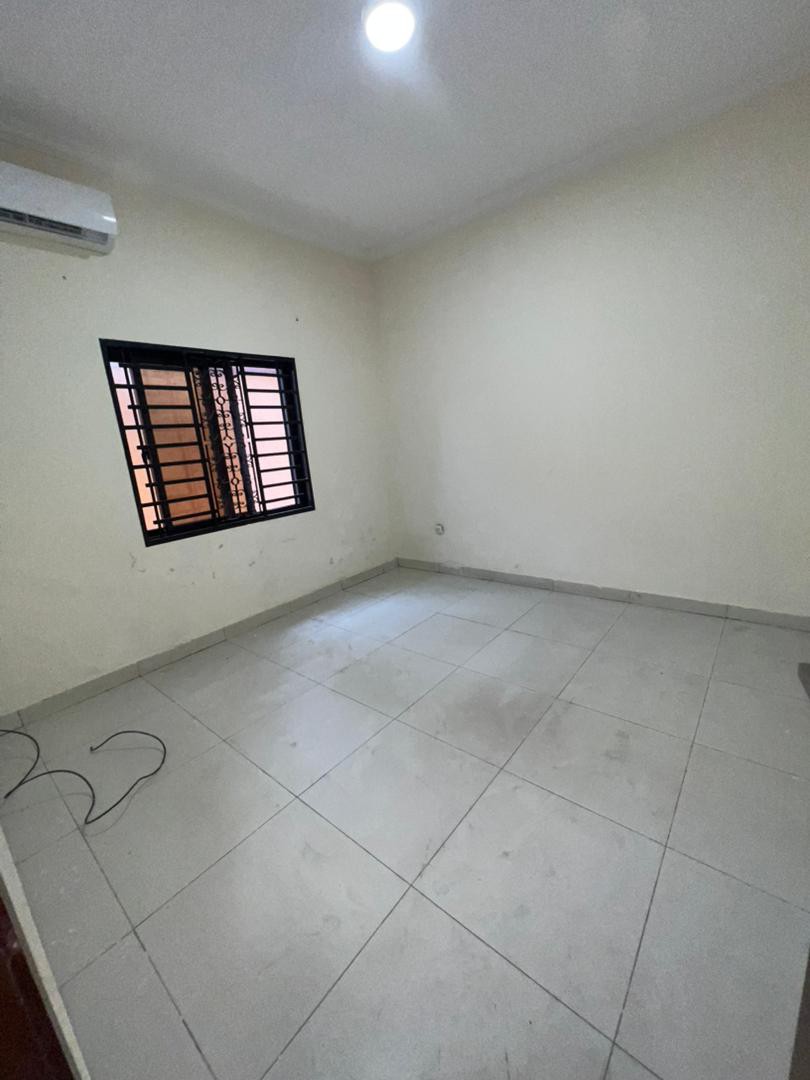 scaled_1000823144 Appartement à Louer – Kintambo, Kinshasa