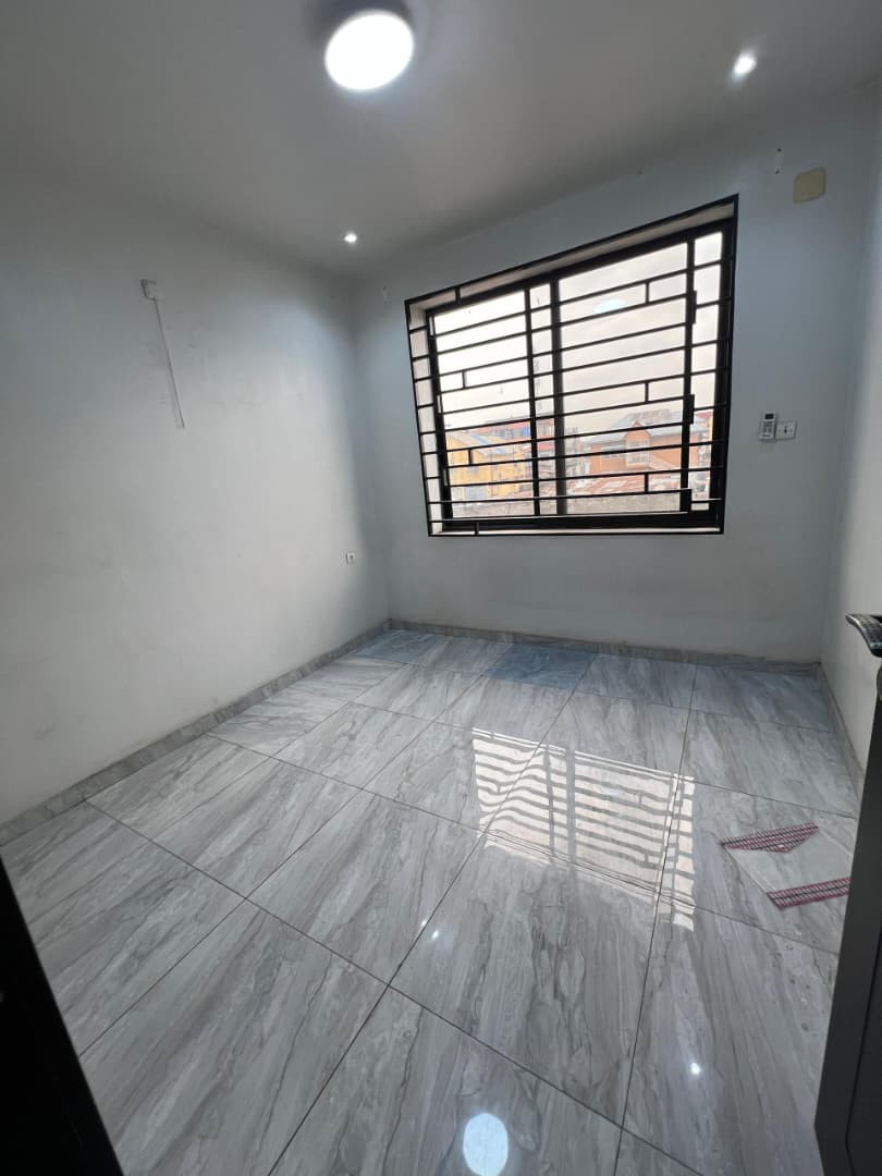 scaled_1000840437 Appartement à Louer – Kintambo, Kinshasa