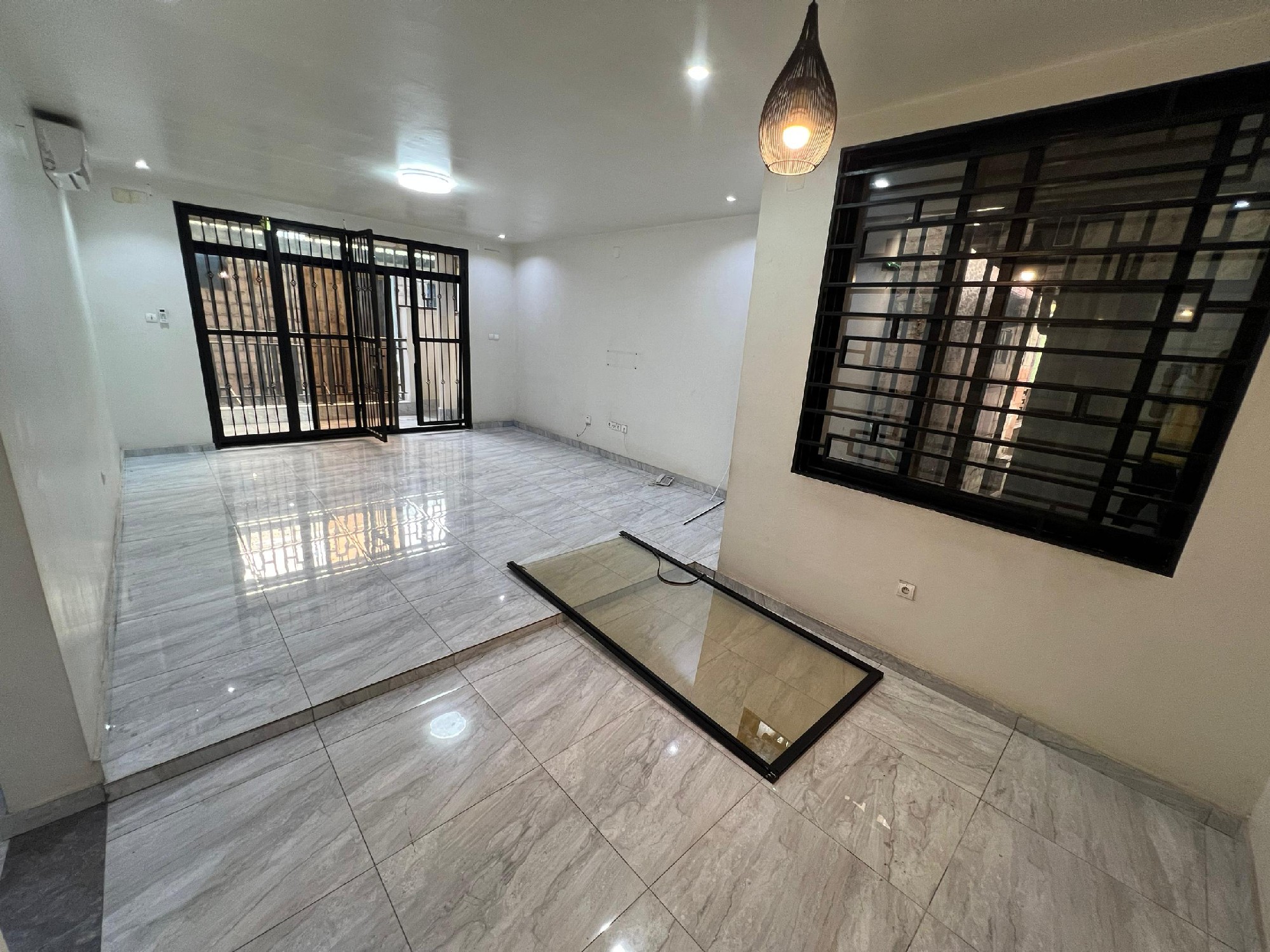 scaled_1000840442 Appartement à Louer – Kintambo, Kinshasa