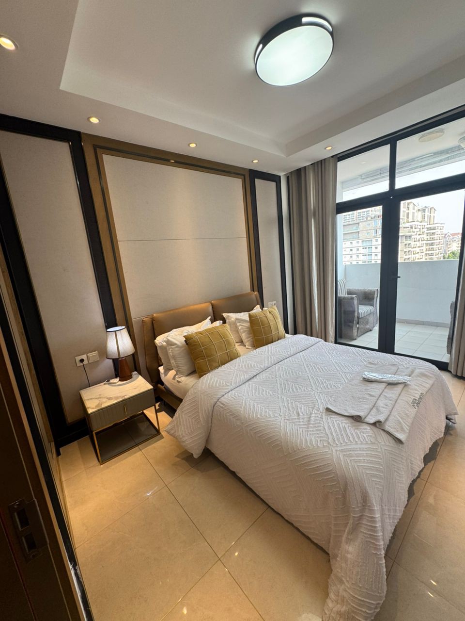 scaled_1000863872 Appartement Meublé à Louer – Gombe, Kinshasa