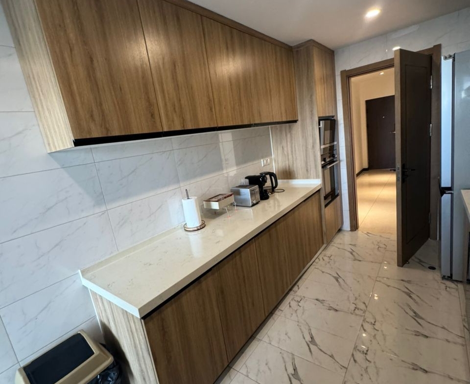 Appartement Meublé à Louer – Gombe, Kinshasa