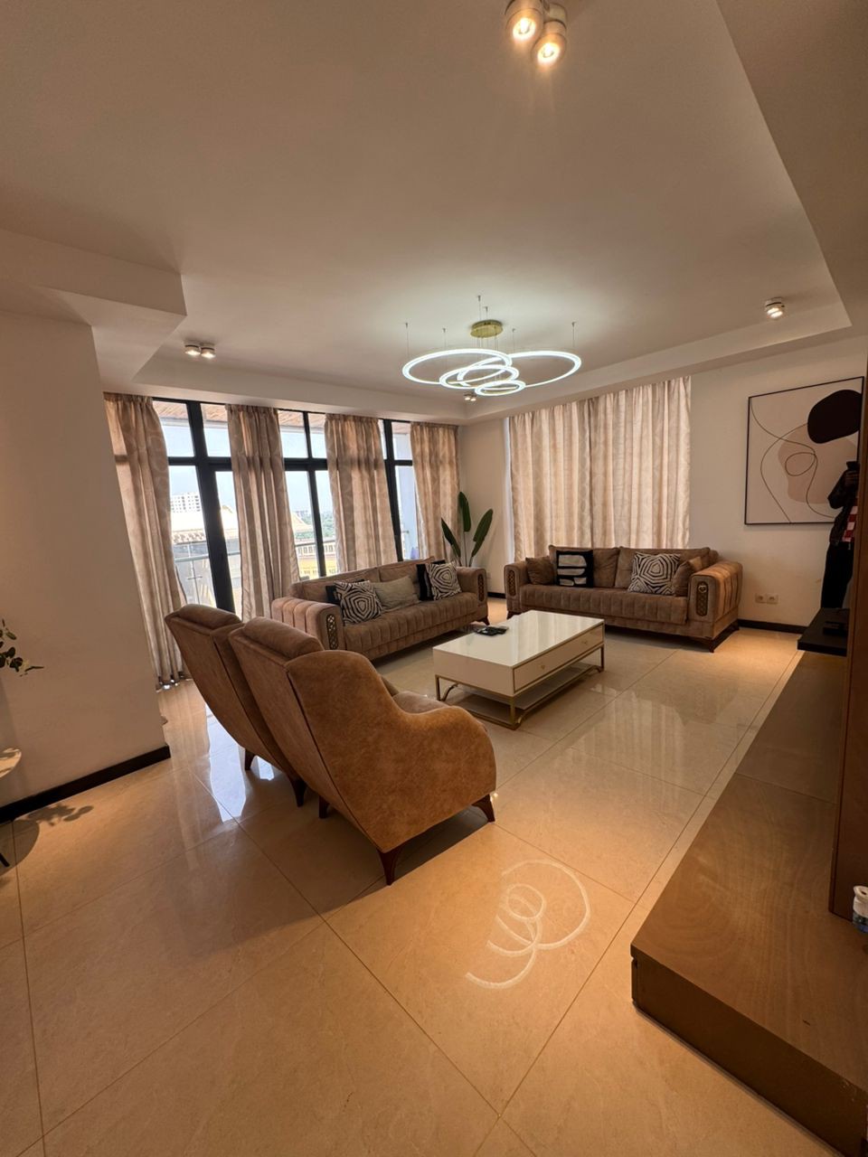 scaled_1000863880 Appartement Meublé à Louer – Gombe, Kinshasa