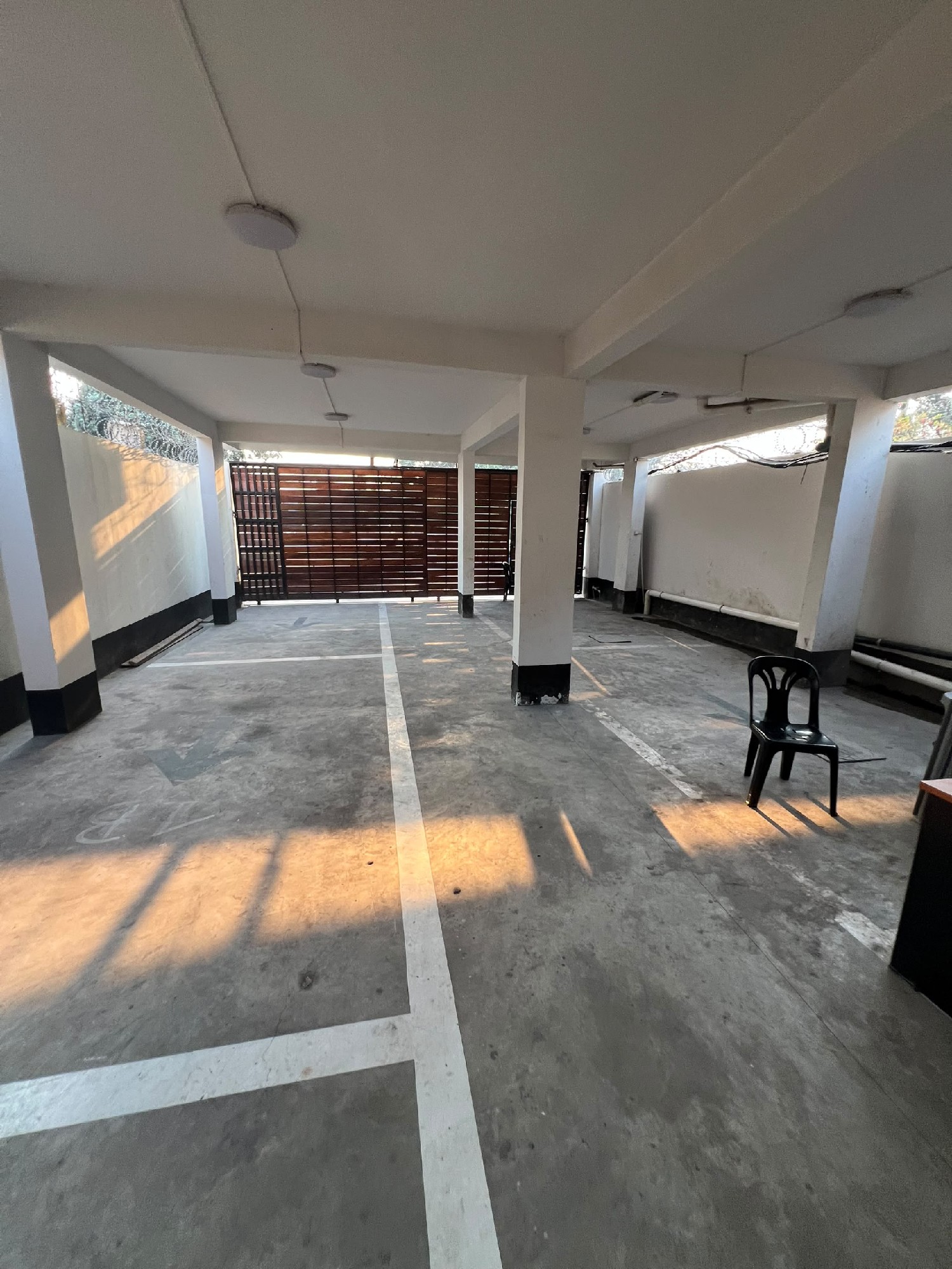 scaled_1000880491 Appartement à Louer – Kintambo, Kinshasa