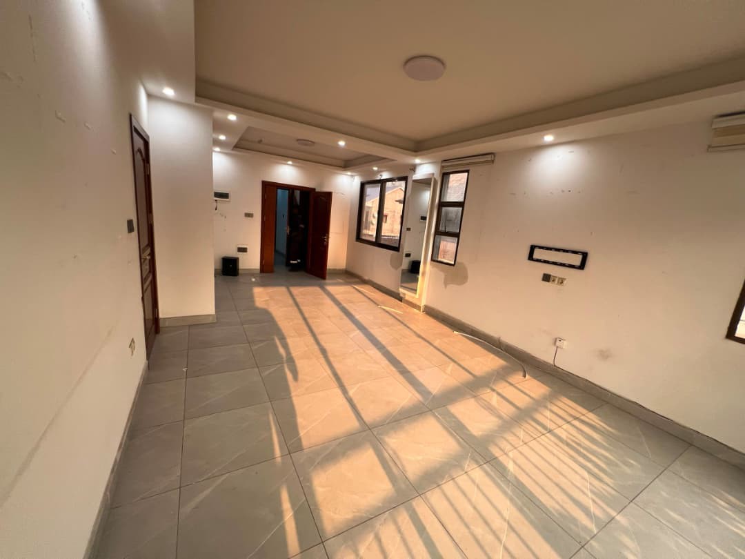 scaled_1000880492 Appartement à Louer – Kintambo, Kinshasa