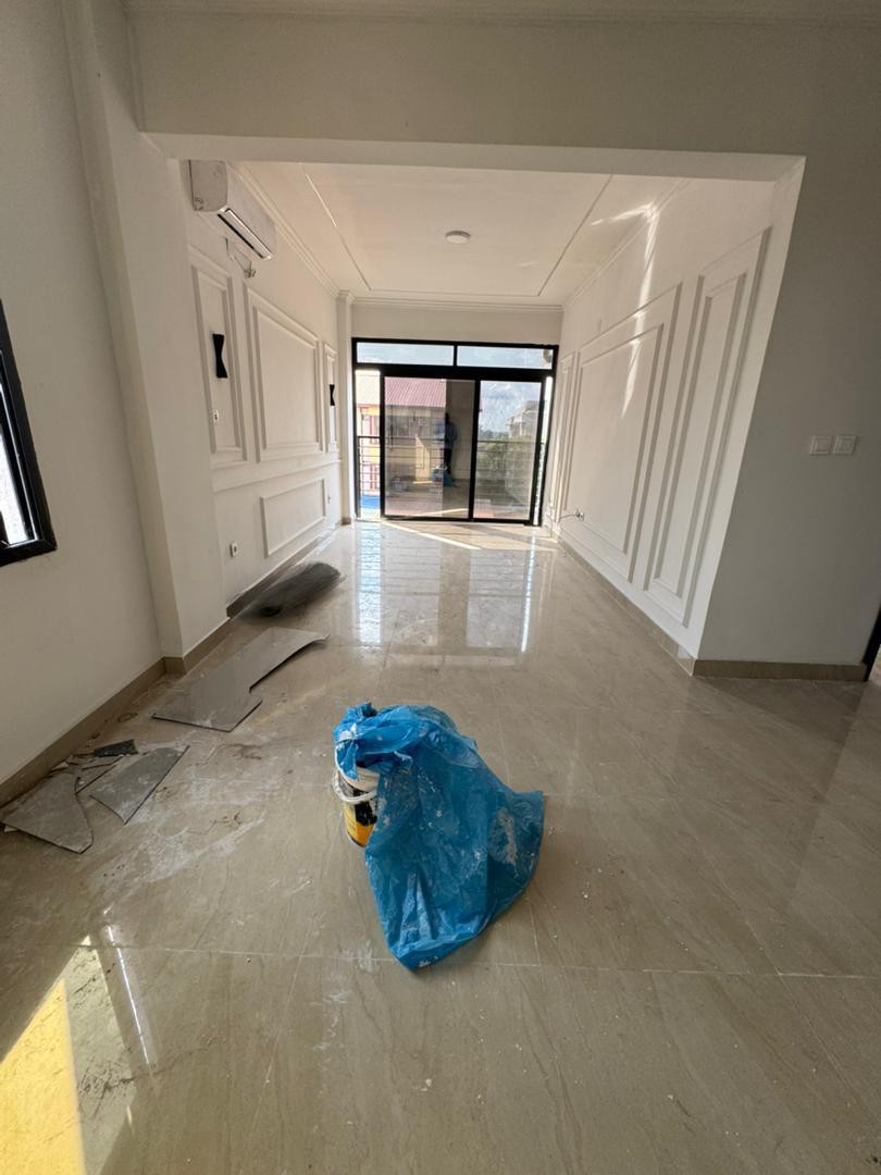 scaled_1000880509 Appartement à Louer – Kintambo, Kinshasa