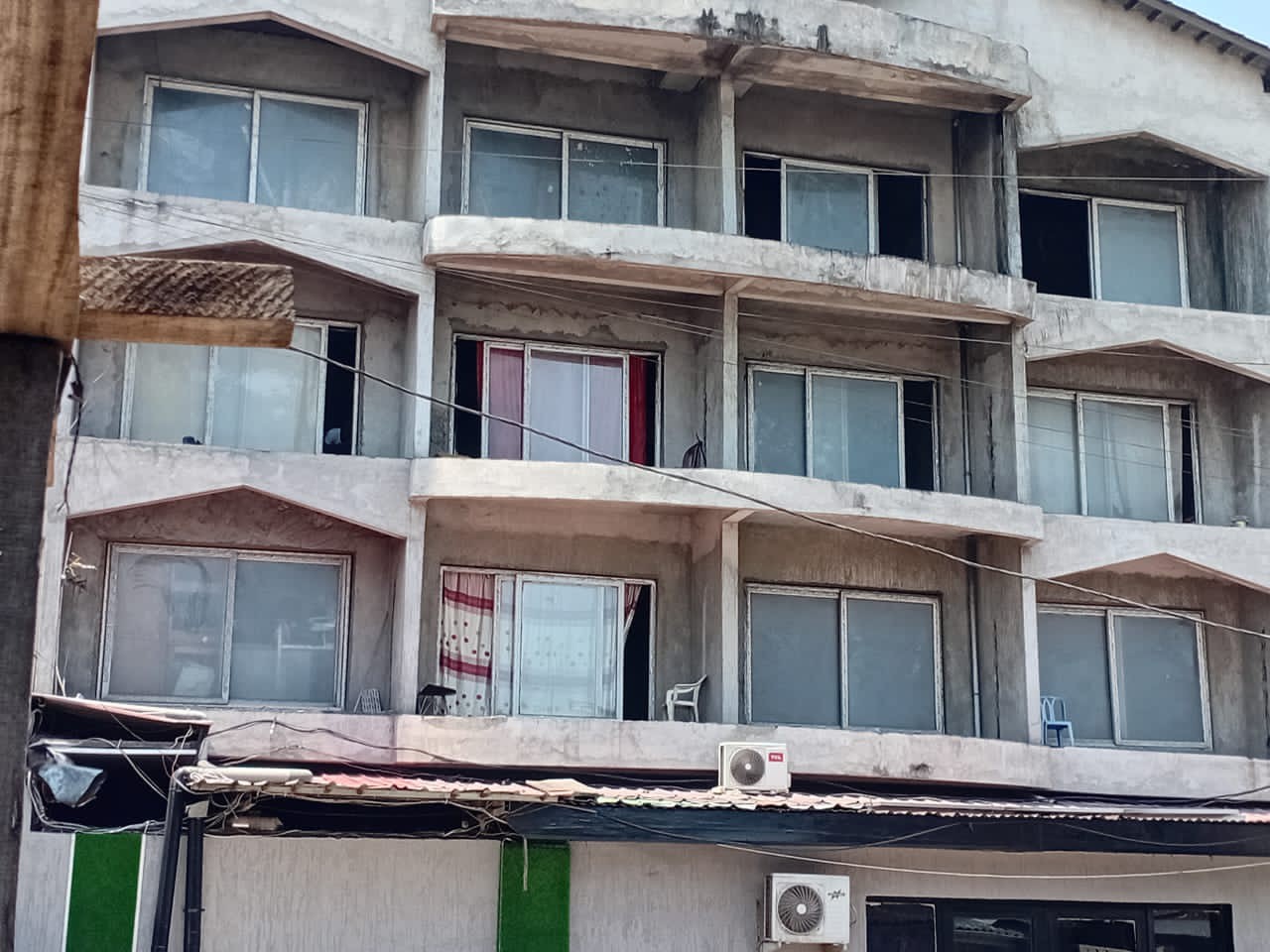 Immeuble R+3 à Louer – Bandalungwa, Kinshasa