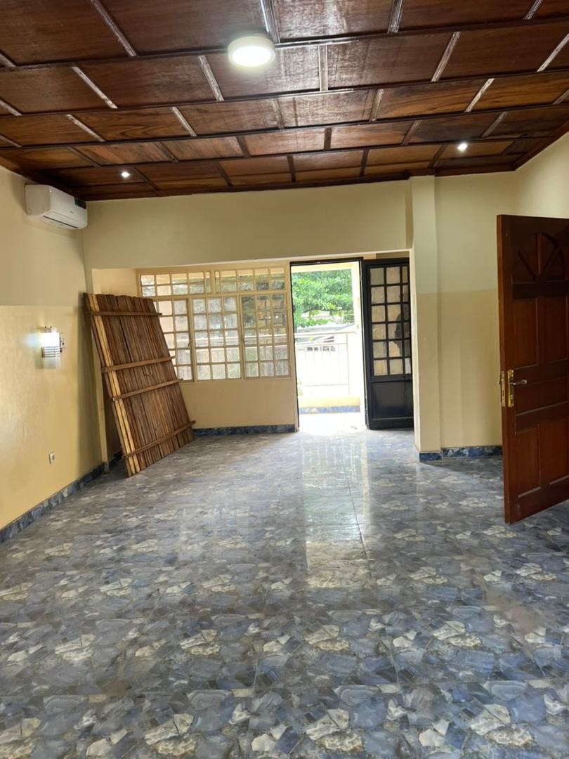 Maison à Louer – Gombe, Kinshasa