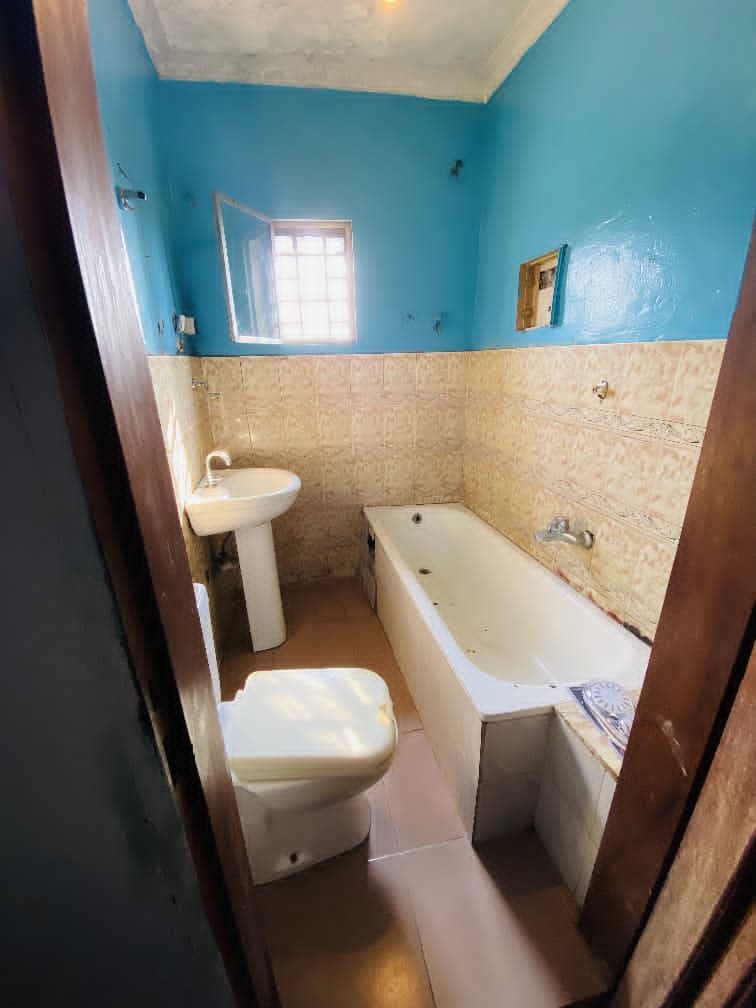 scaled_1001850283 Appartement à Louer – Ngaliema, Kinshasa