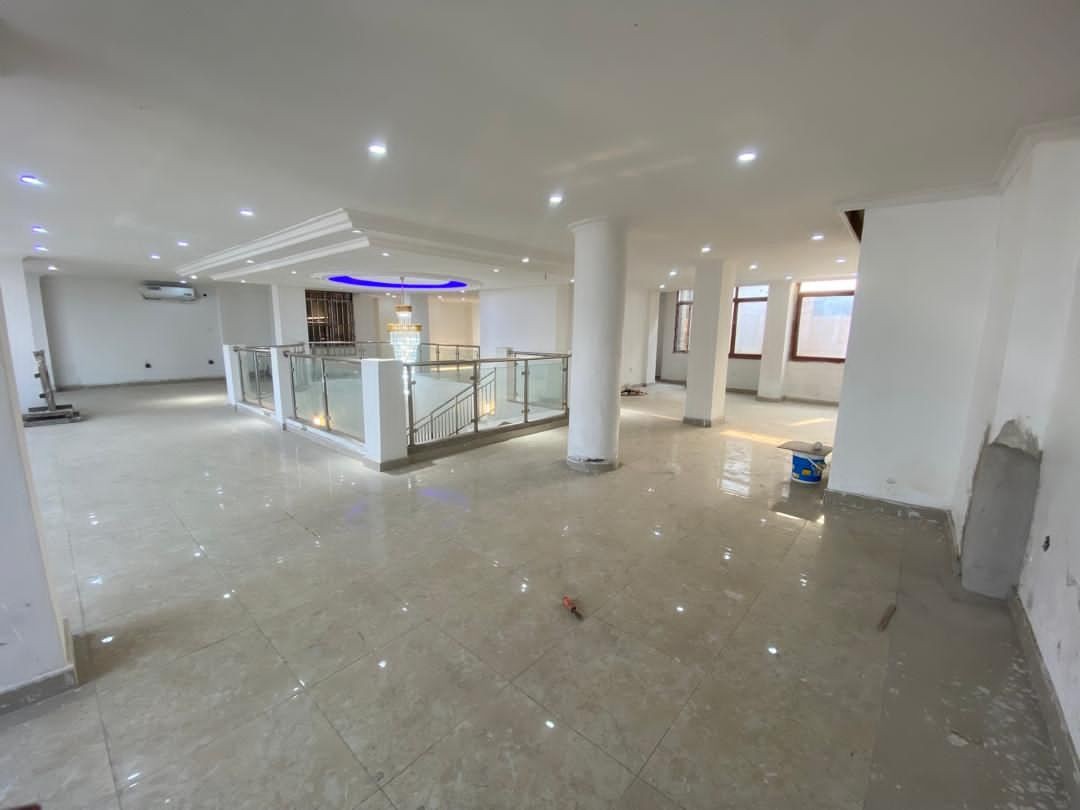 Commercial à Louer – Macampagne, Kinshasa