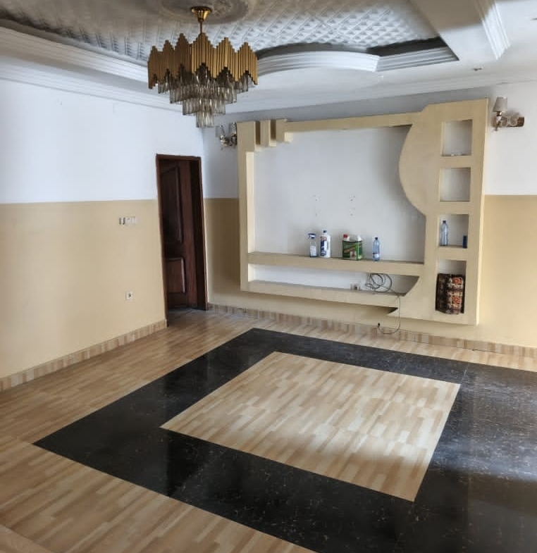 Immeuble à Vendre – Ngaliema, Kinshasa