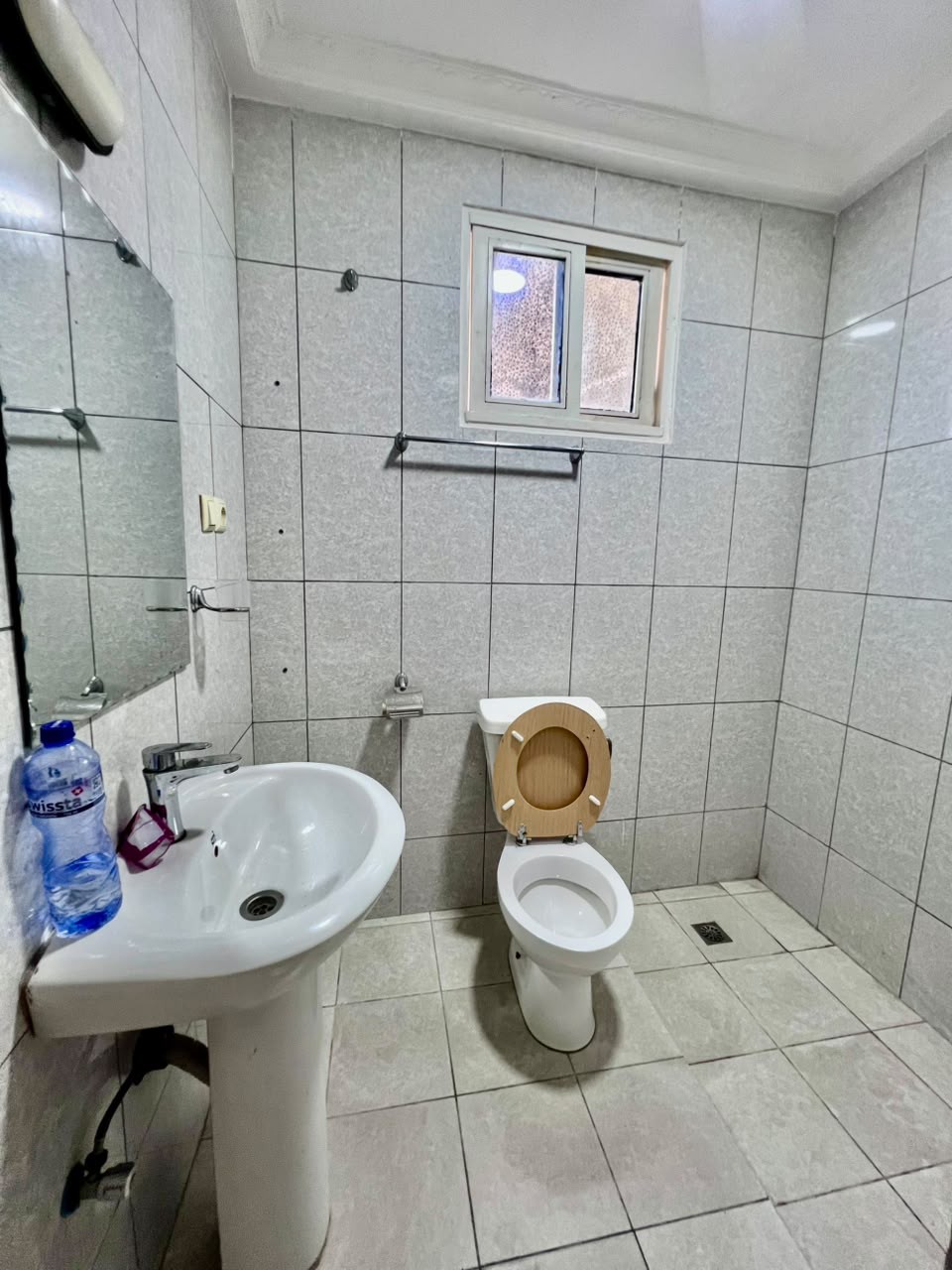 scaled_1001885220 Appartement à Louer – Ngaliema, Kinshasa