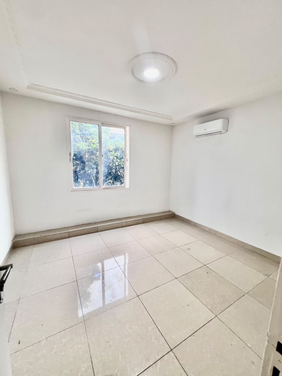 scaled_1001885223 Appartement à Louer – Ngaliema, Kinshasa