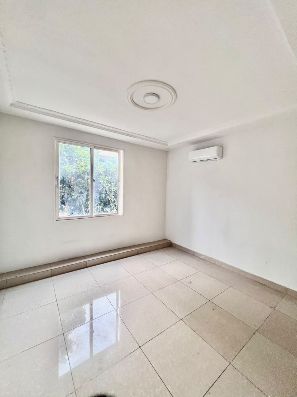 scaled_1001885224 Appartement à Louer – Ngaliema, Kinshasa