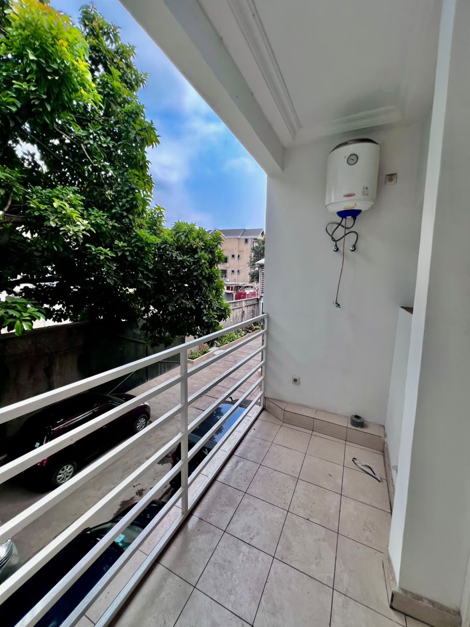 scaled_1001885225 Appartement à Louer – Ngaliema, Kinshasa