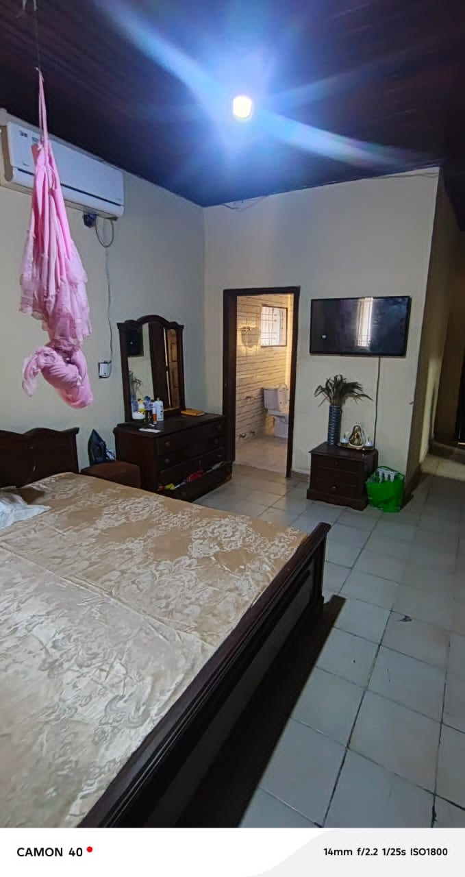 scaled_1001892254 Maison à Vendre – Kintambo, Kinshasa