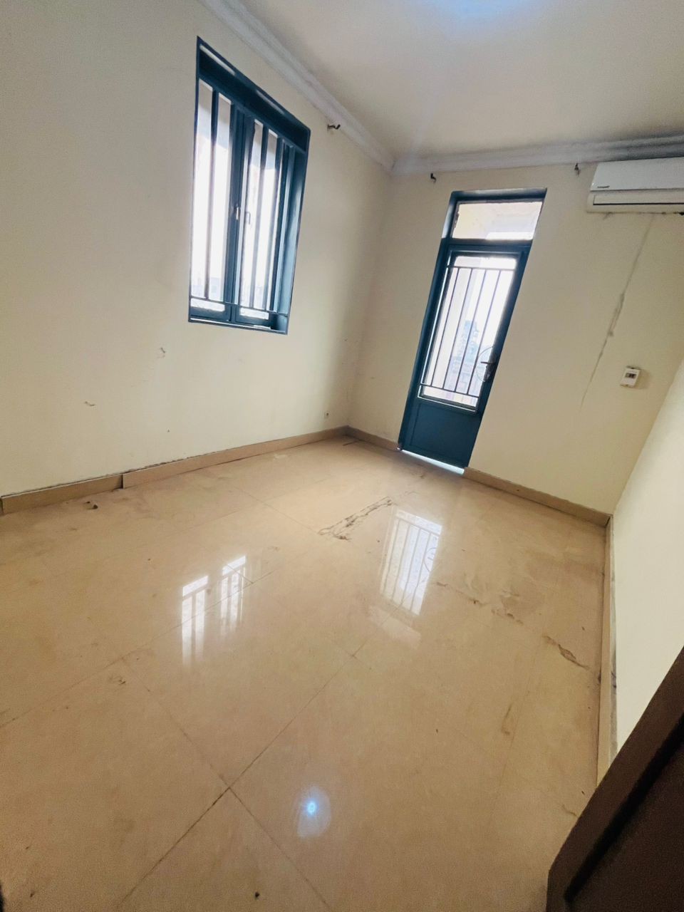 scaled_1001893902 Appartement à Louer – Lingwala, Kinshasa
