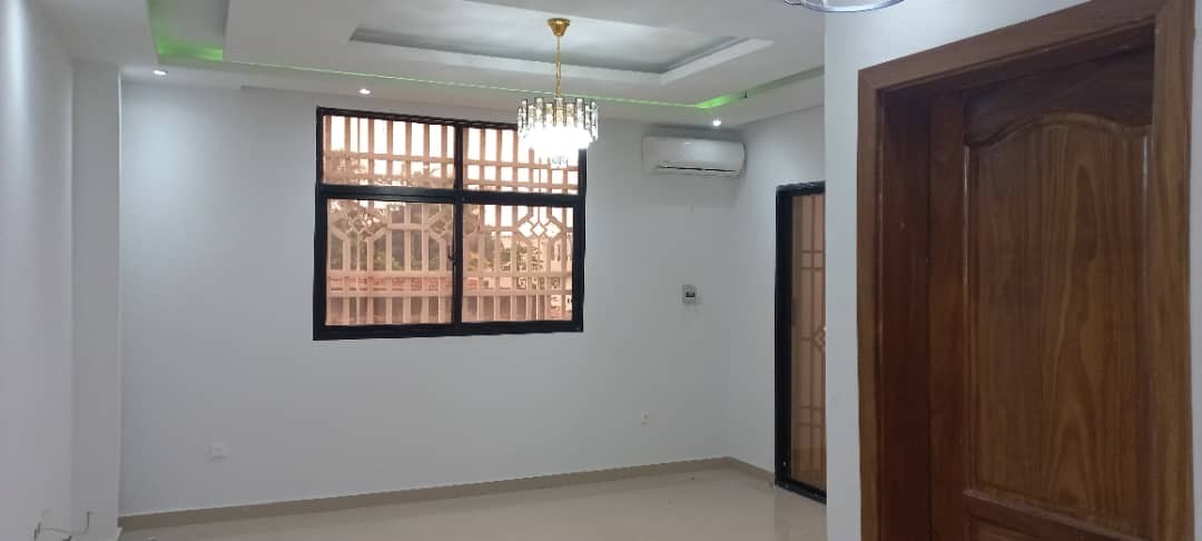 Immeuble à Vendre – Ngaliema, Kinshasa