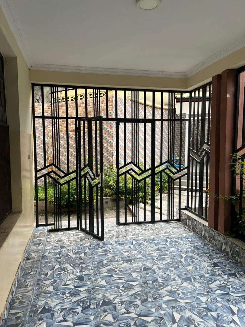 Maison à Louer – Gombe, Kinshasa