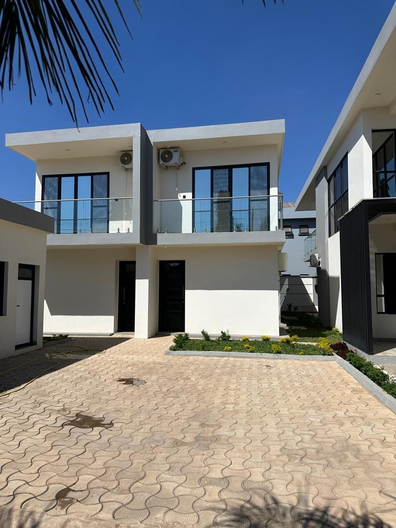 scaled_1001952944 Appartement à Louer – Golf, Lubumbashi